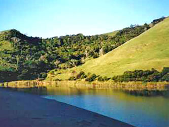 Lake Wainamu